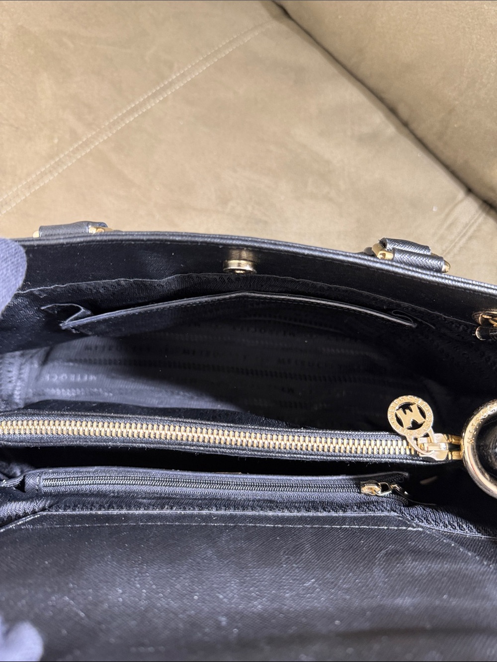 Lux Metrocity Black Saffiano Leather Structured Tote Bag Gold Hardware Vintage. - Picture 13 of 16